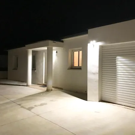 Individuelle Avec Piscine * Borgo (Corsica)